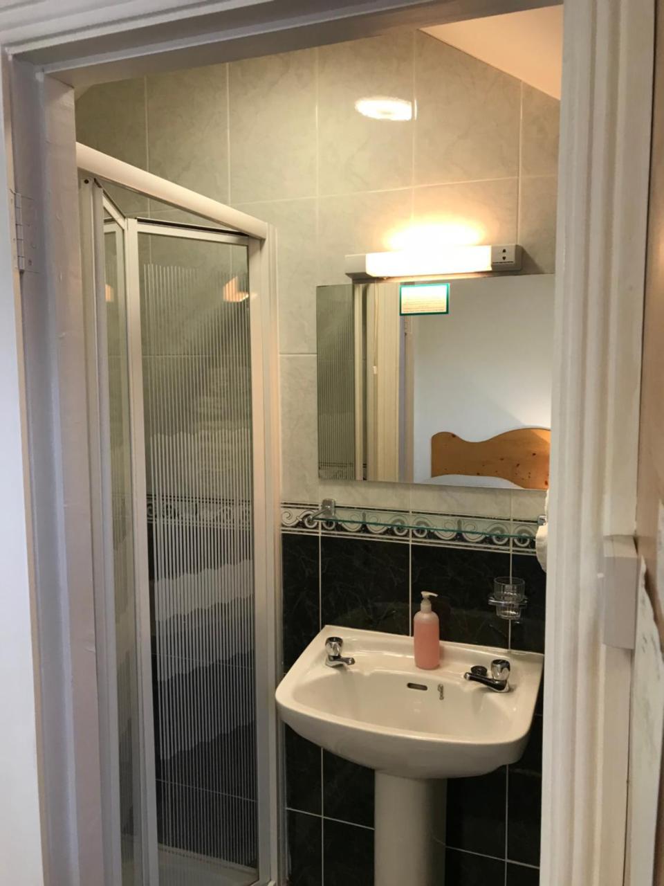 كيلكيني San Antonio Guesthouse المظهر الخارجي الصورة